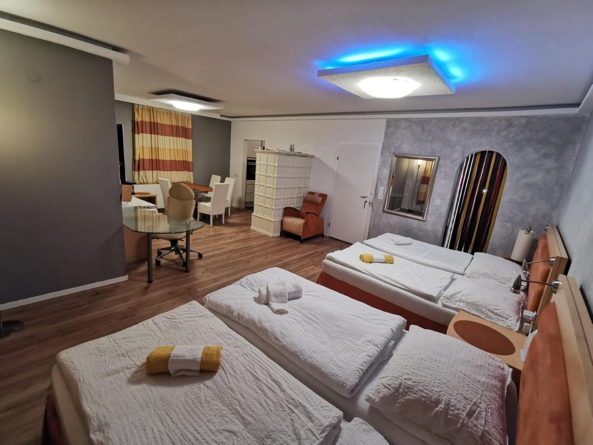 Pension Foehrenhain Gerasdorf bei Wien Exterior foto